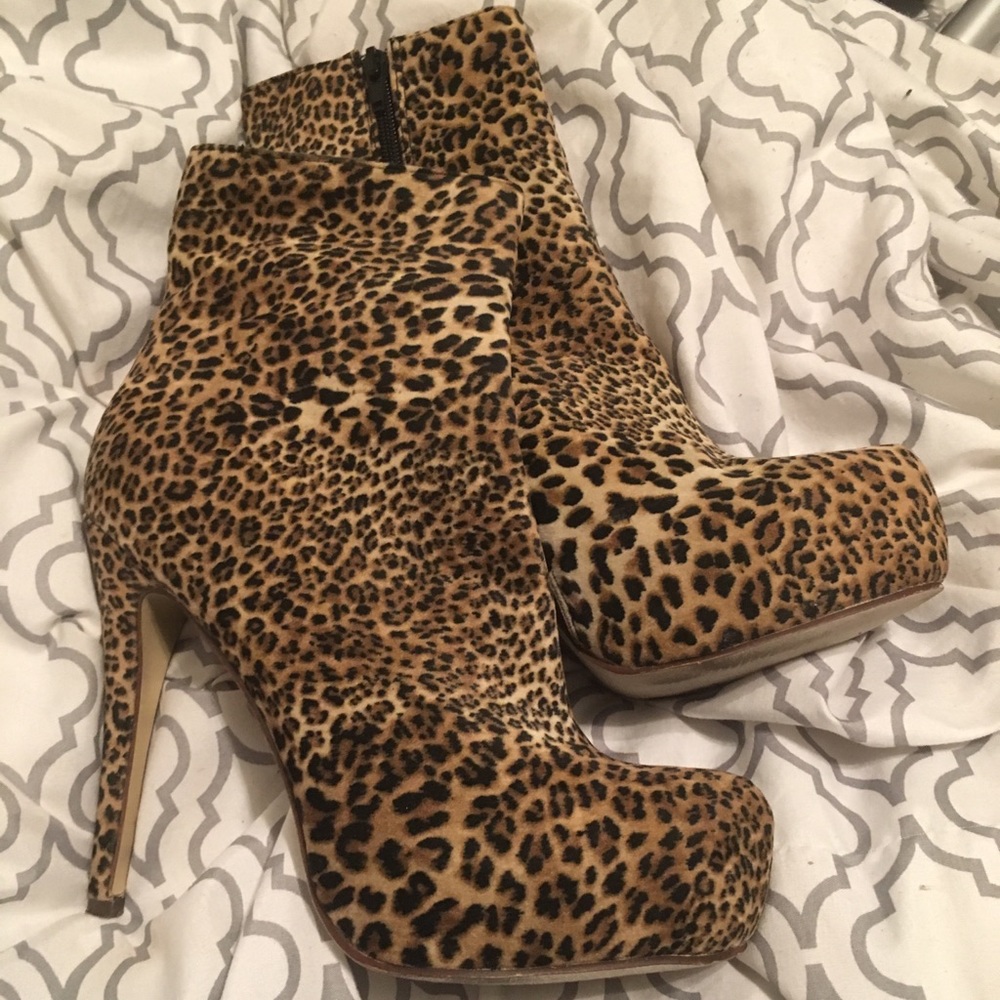 Leopard platform bootie.